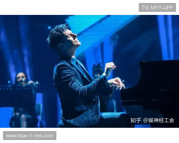 足球明星跨界音乐界新歌发布引发热议与期待