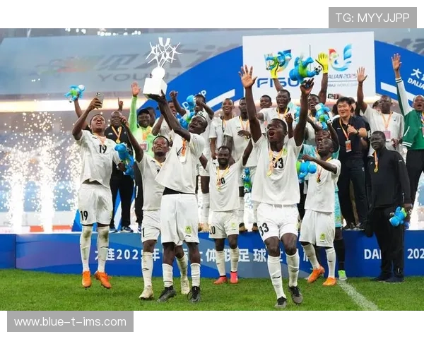 国际足球明星黑人展现风采与实力引领全球体育潮流