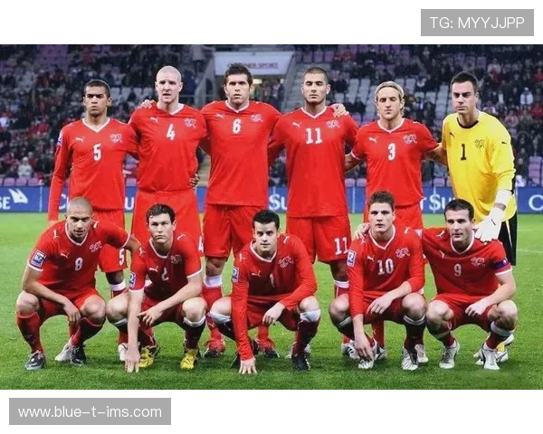 足球明星超然合集图片展现球场风采与荣耀瞬间的精彩时刻